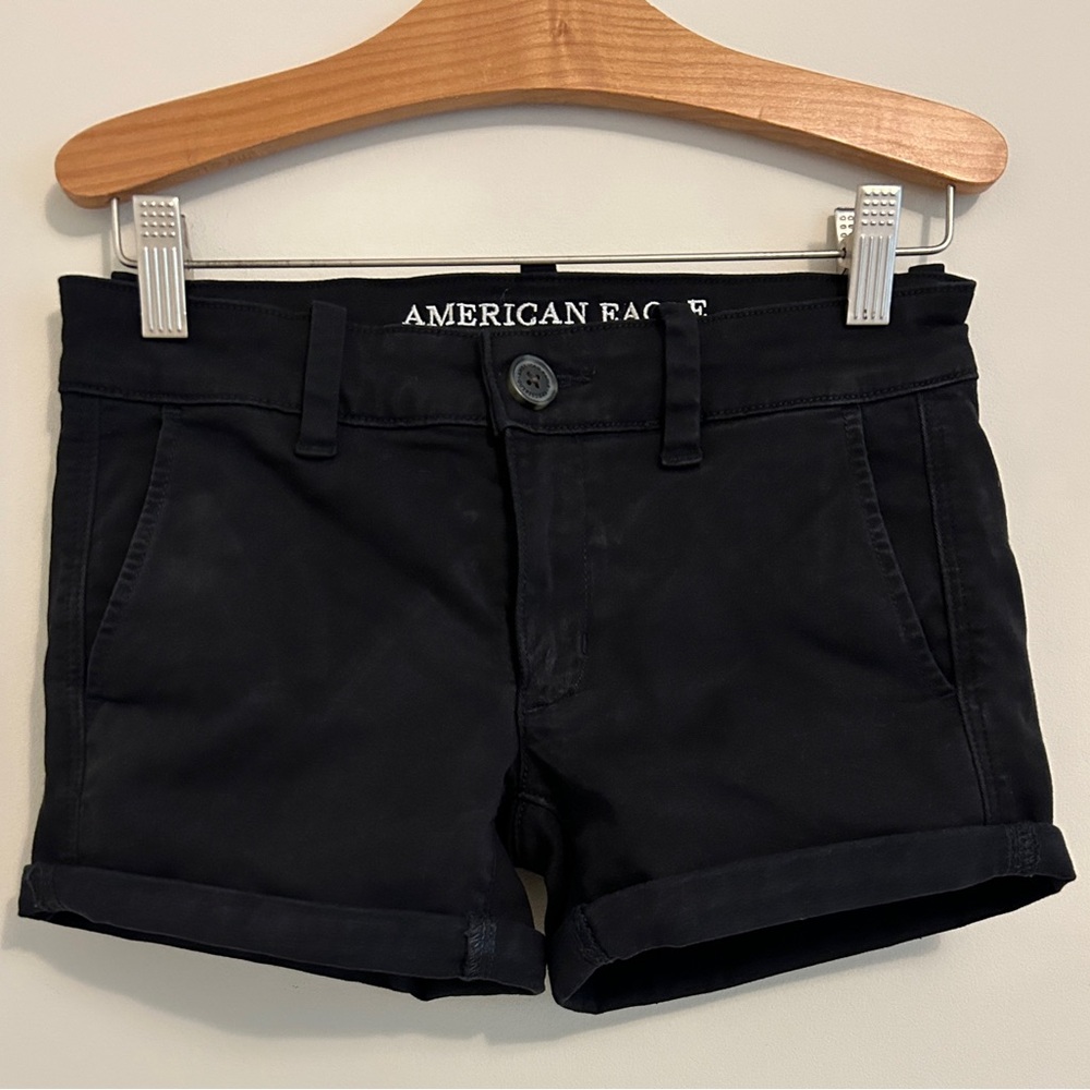 AMERICAN EAGLE Midi Shorts